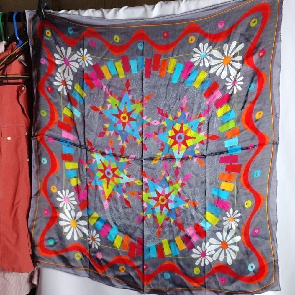 Susan K. Cleveland Quilt Satin Silk Scarf 35”x 35”